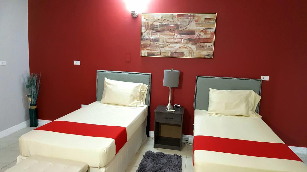 Donhead New Kingston Apt 3 Экстерьер фото